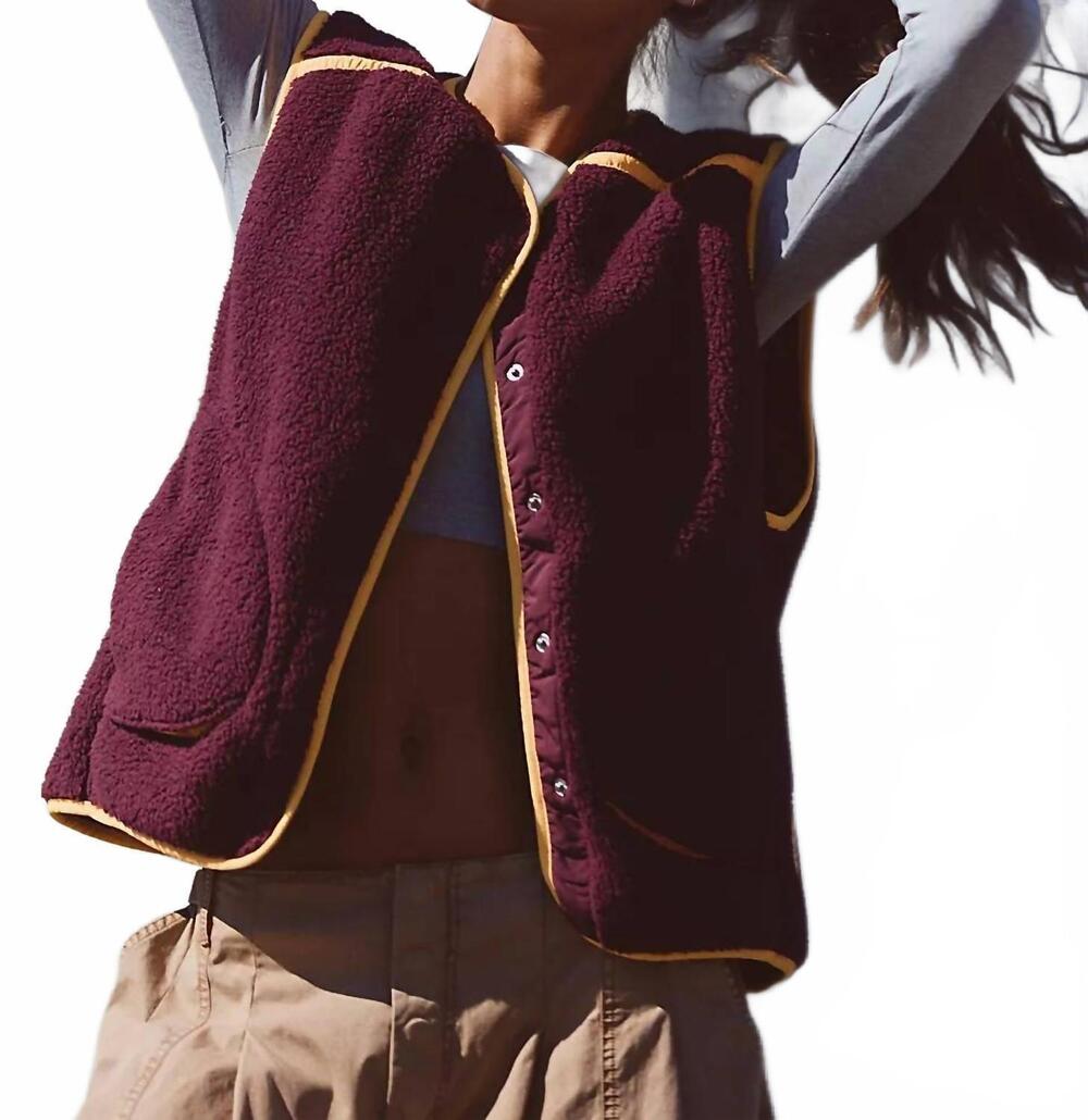 NEW FP MOVEMENT women's keep it cozy fleece vest in black cherry